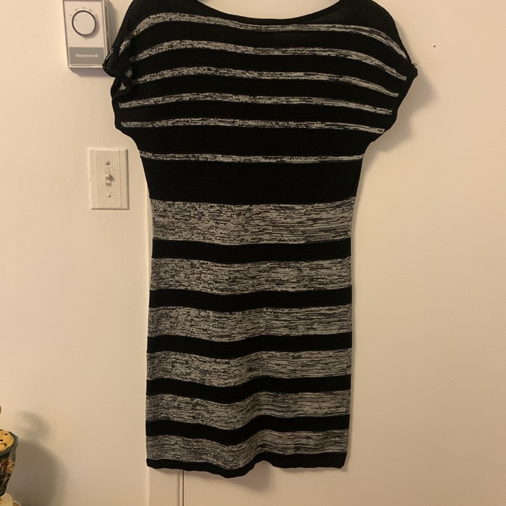 Smart set Large Dress - Picture 3 of 3